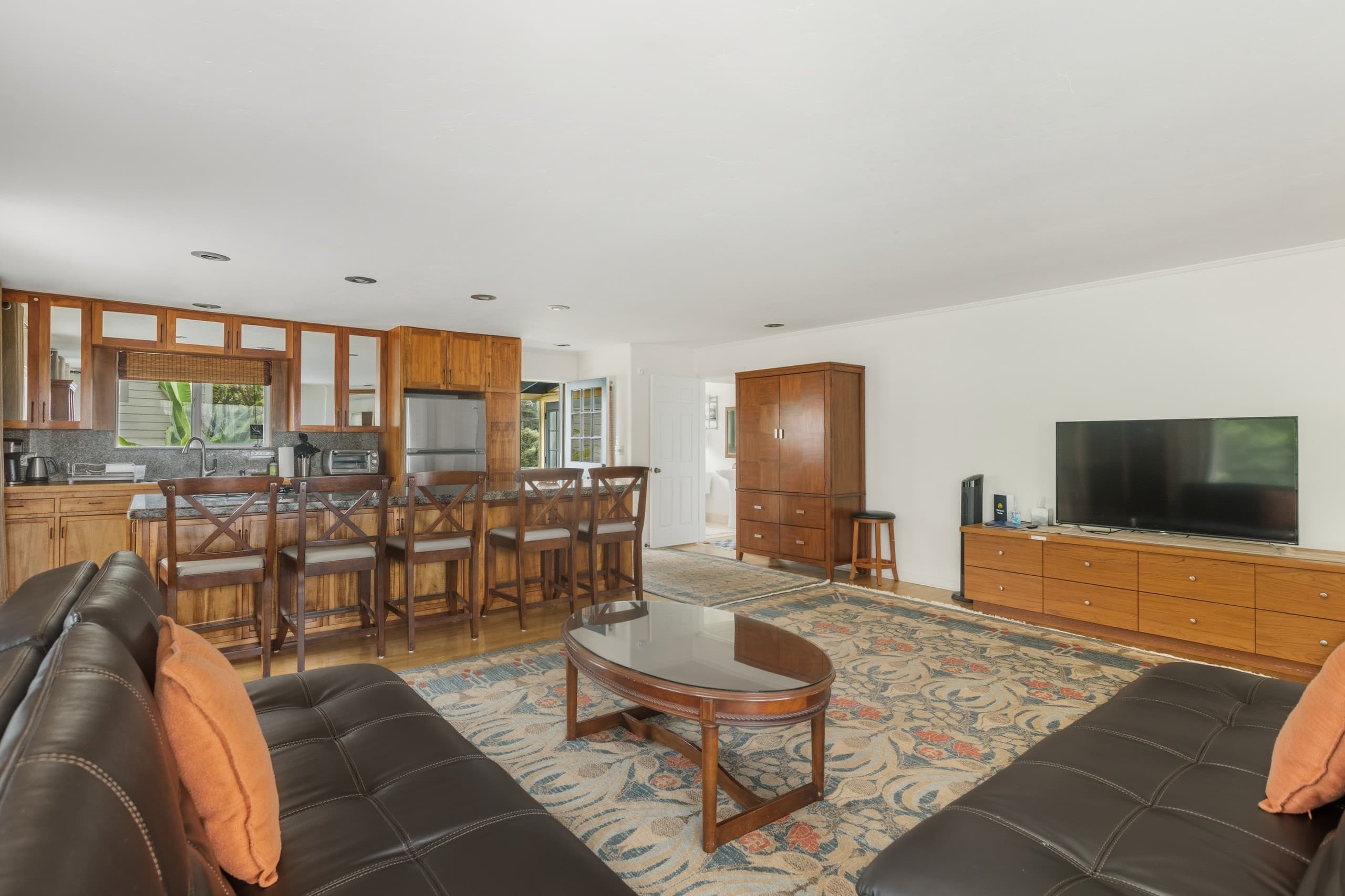 Home in Waimea · ★4.92 · 4 bedrooms · 6 beds · 3 private baths - Image 2
