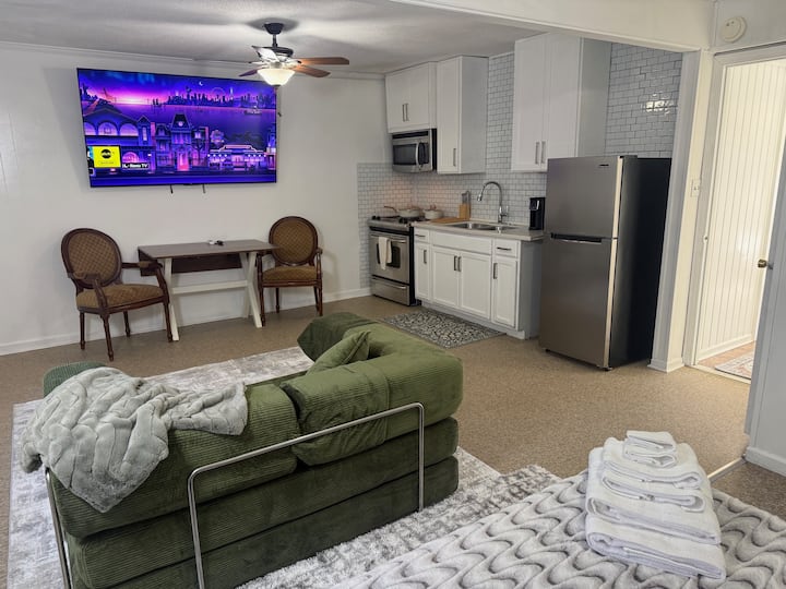 The Cozy Corner Guesthouse - Hanahan, SC