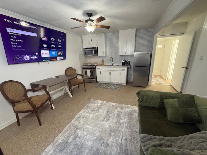 The Cozy Corner Guesthouse - Hanahan, SC