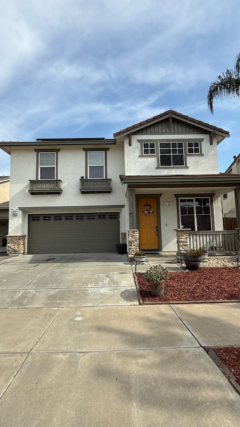 Charming 4-Bedroom Home with Great Amenities