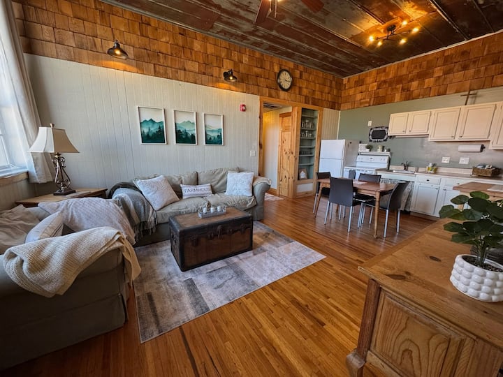 Mountain Laurel Apartment - Lake James, NC