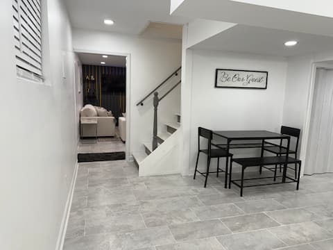 Top Airbnb: Modern Private Basement Close to Atlanta in Redan