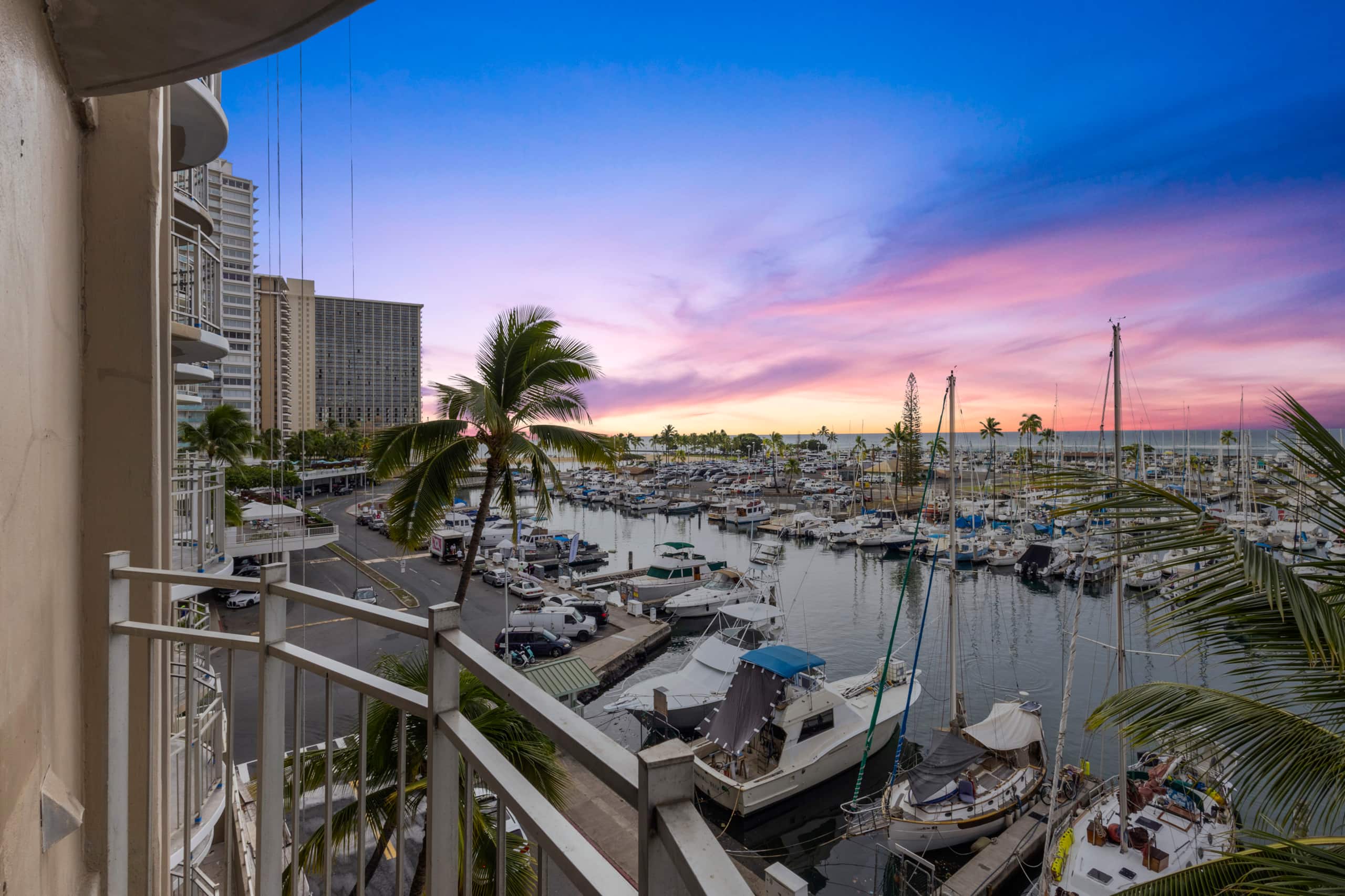 Condo in Honolulu · ★5.0 · 1 bedroom · 2 beds · 1 bath - Image 18
