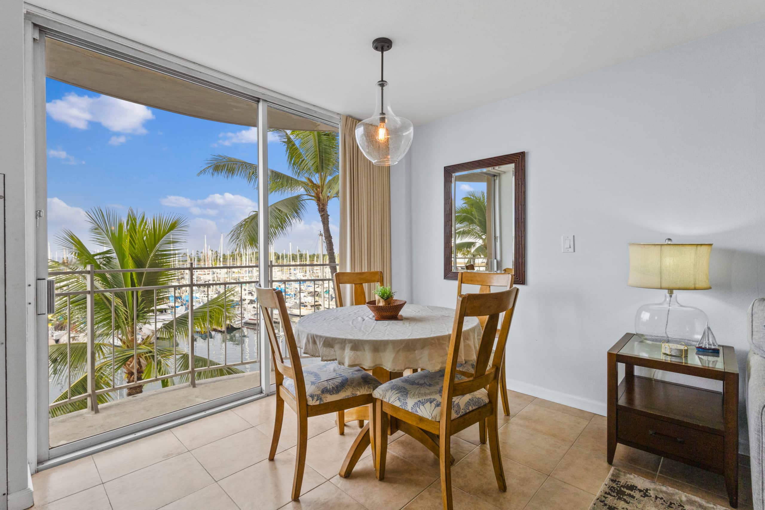 Condo in Honolulu · ★5.0 · 1 bedroom · 2 beds · 1 bath - Image 9