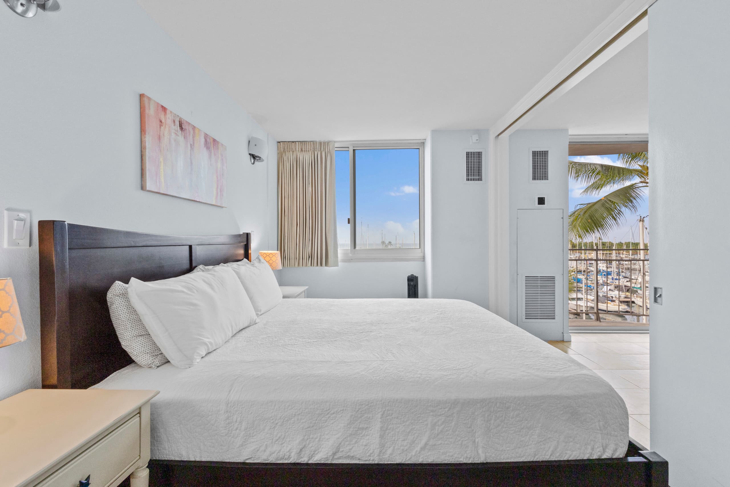Condo in Honolulu · ★5.0 · 1 bedroom · 2 beds · 1 bath - Image 14