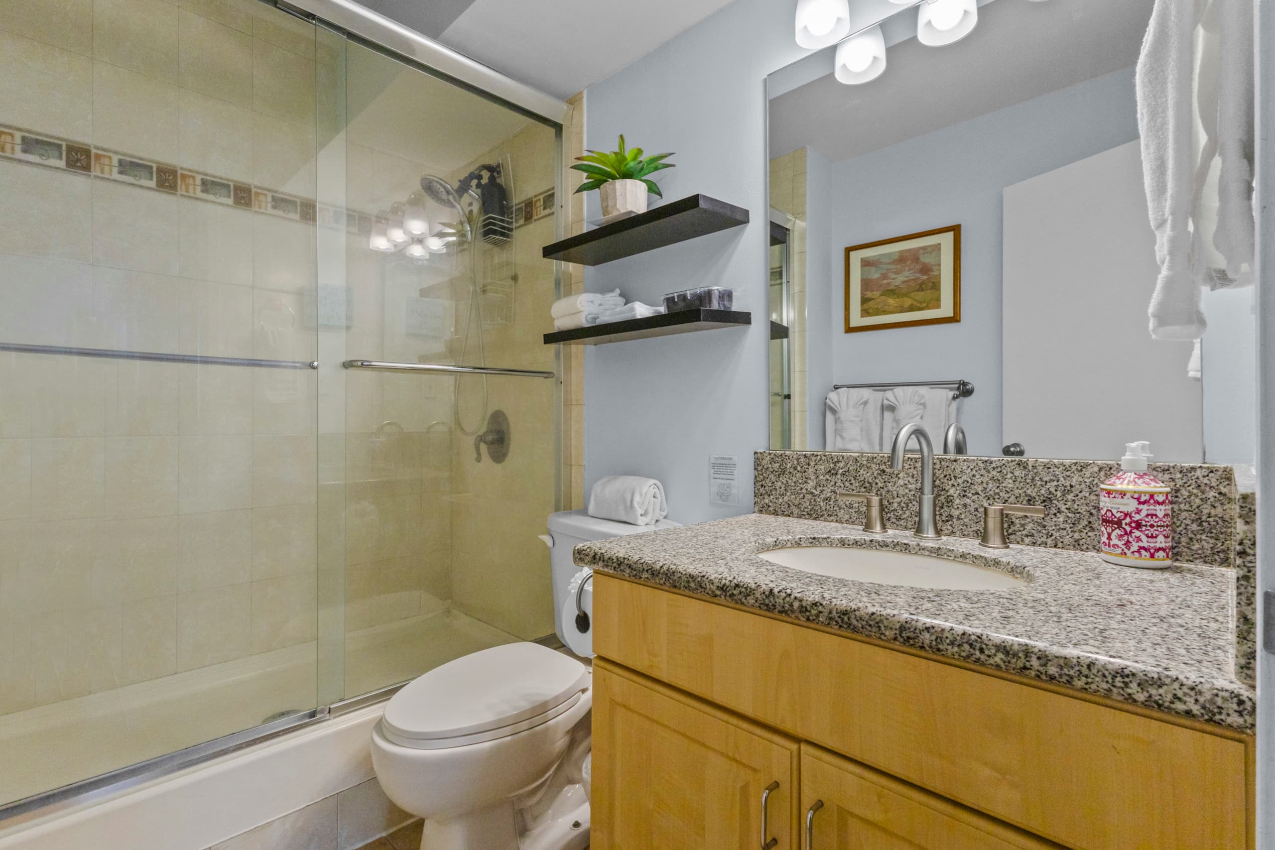 Condo in Honolulu · ★5.0 · 1 bedroom · 2 beds · 1 bath - Image 17