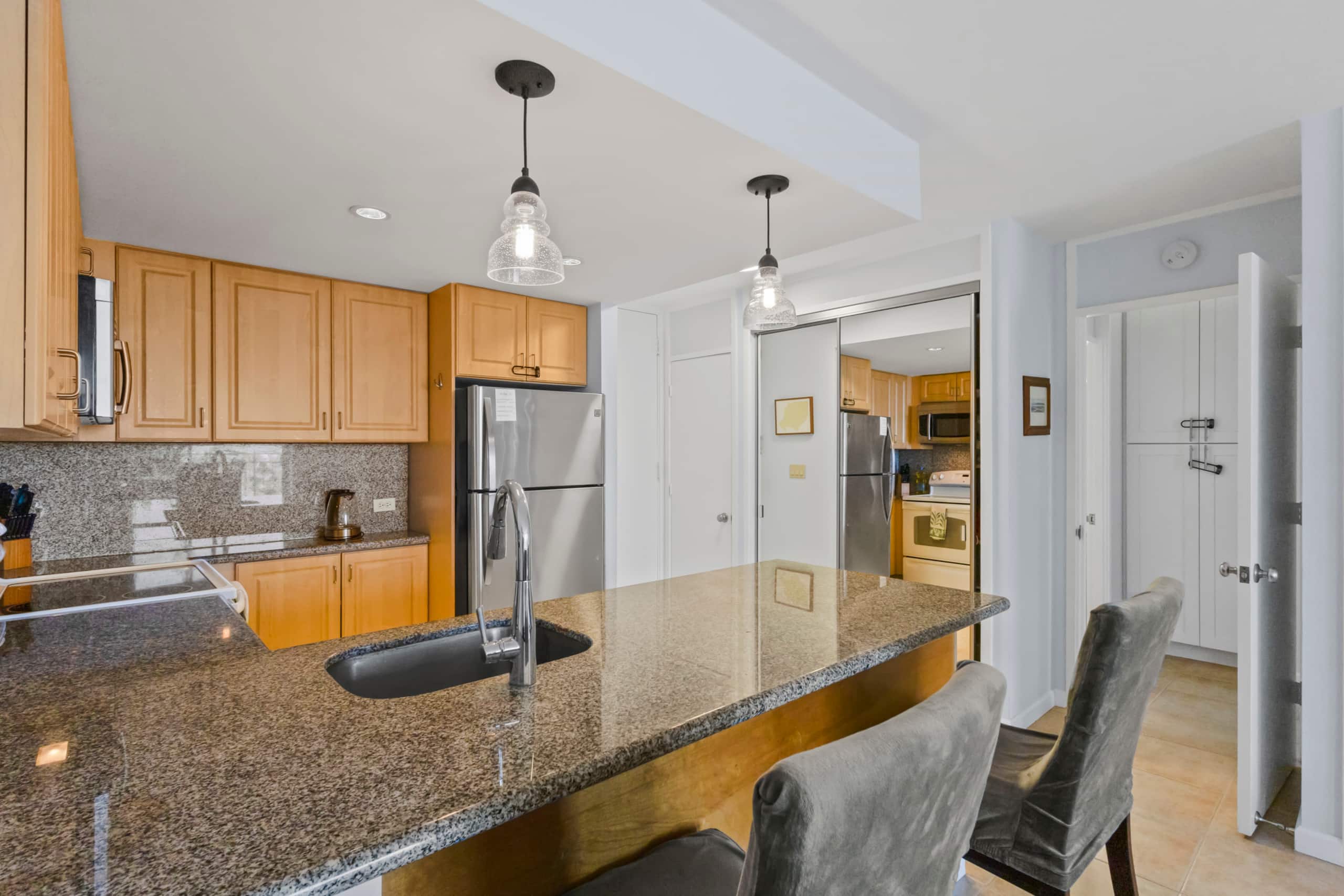 Condo in Honolulu · ★5.0 · 1 bedroom · 2 beds · 1 bath - Image 6