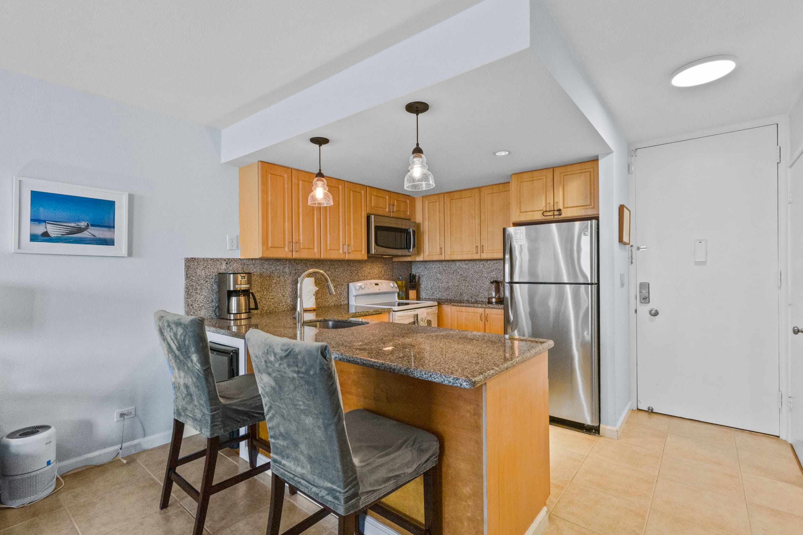 Condo in Honolulu · ★5.0 · 1 bedroom · 2 beds · 1 bath - Image 3