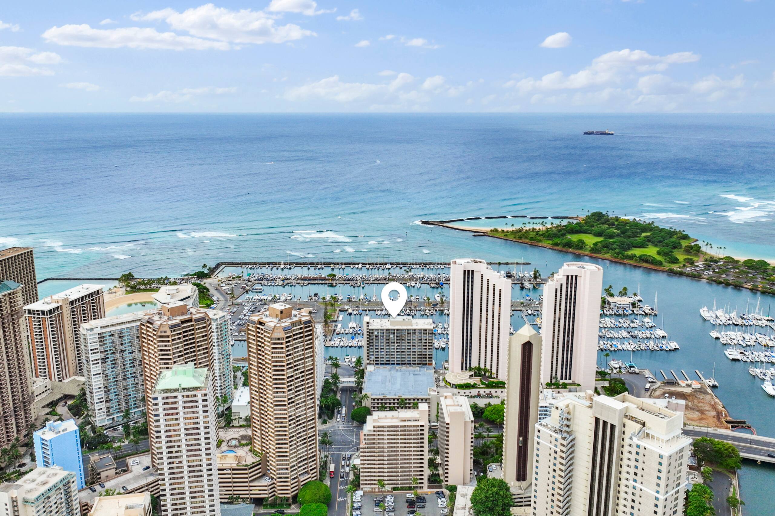 Condo in Honolulu · ★5.0 · 1 bedroom · 2 beds · 1 bath - Image 27