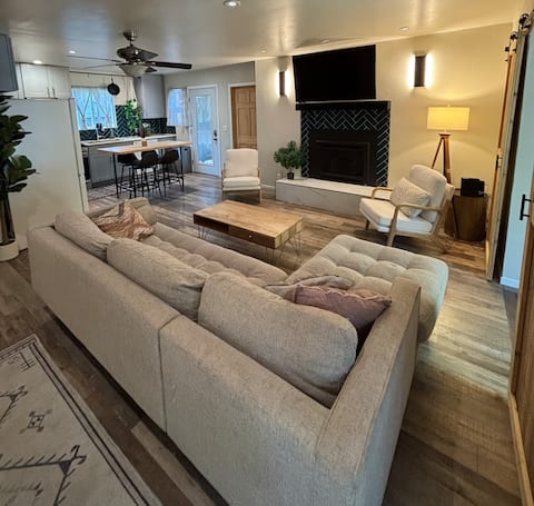 Popular Airbnb listing: Pet-Friendly 3BR Tahoe Retreat Near Heavenly in South Lake Tahoe