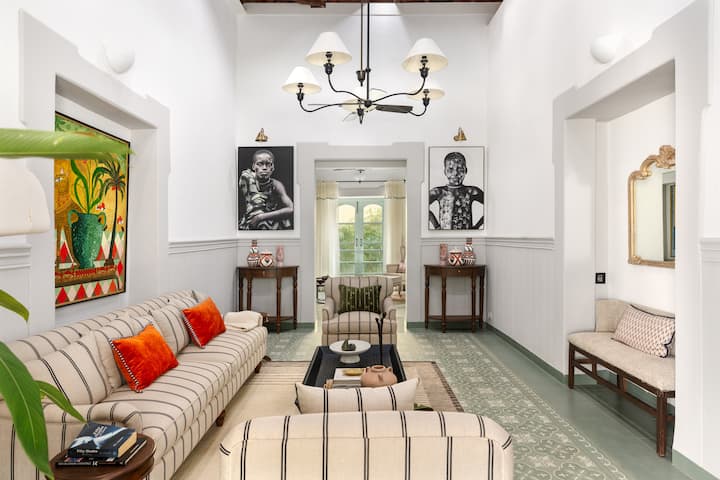 Living room image 2