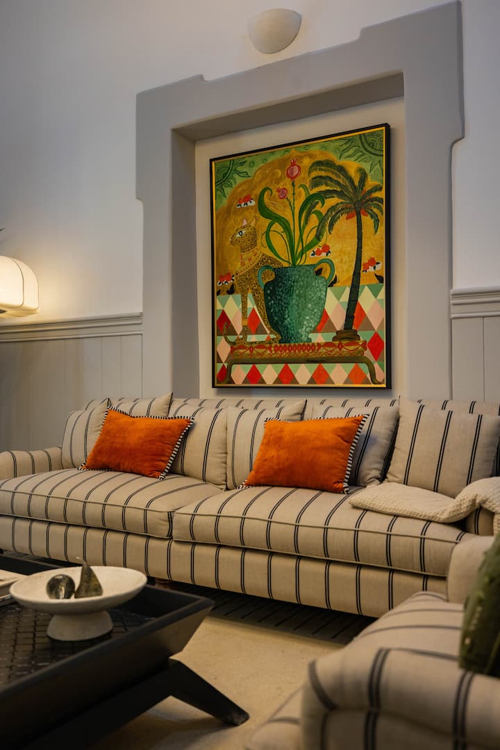 Living room image 11