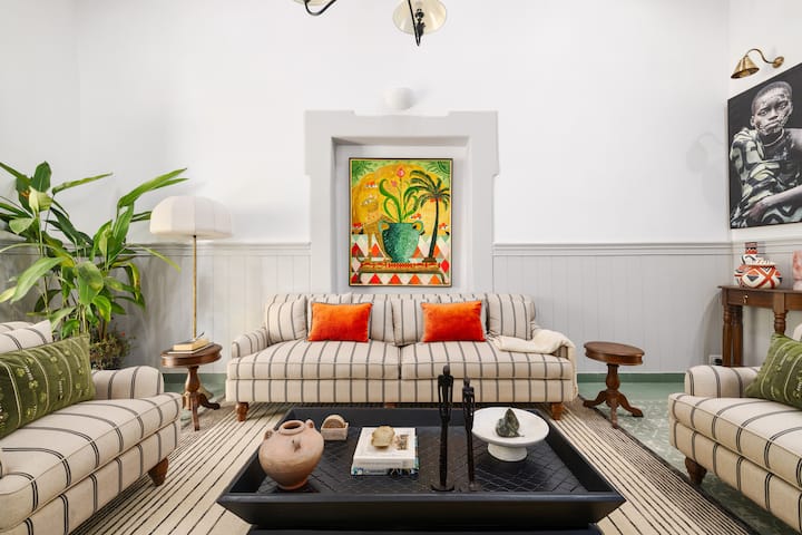 Living room image 3