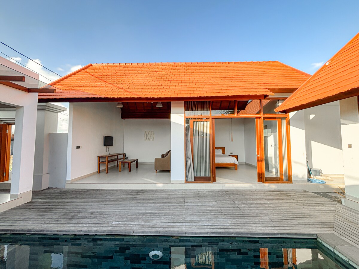 Home in Mengwi · 2 bedrooms · 2 beds · 2 baths, comparable Airbnb
