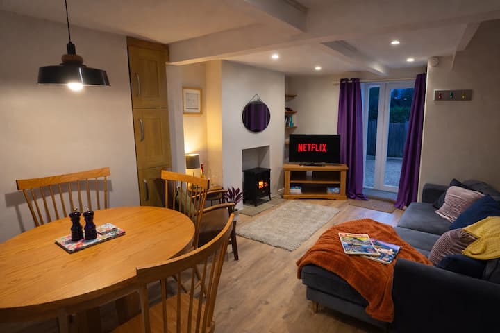 2 Bed Well Equipped, Parking And Pet Friendly - Burghley House