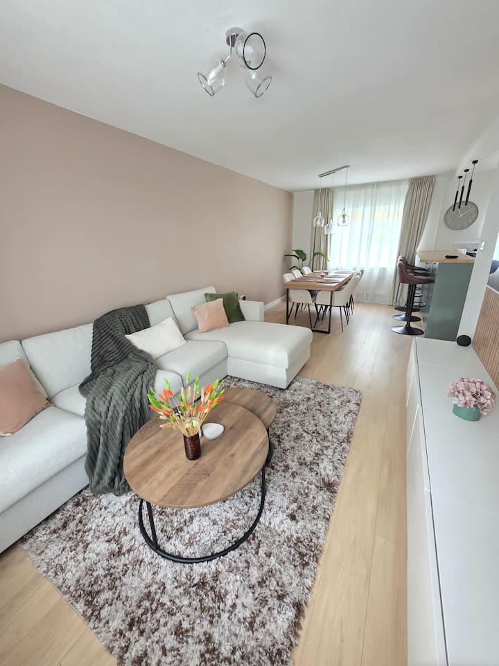 Olive Cottage - Modern 3-bed Retreat - Chatham