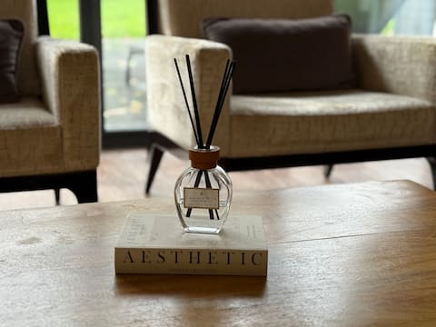 Popular Airbnb listing: Luxury Barn Retreat with Private Hot Tub in Bromsgrove