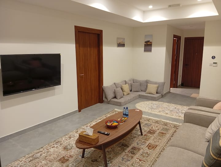 Elegant 2br-3bathrooms Apartment | Airport - 무스카트
