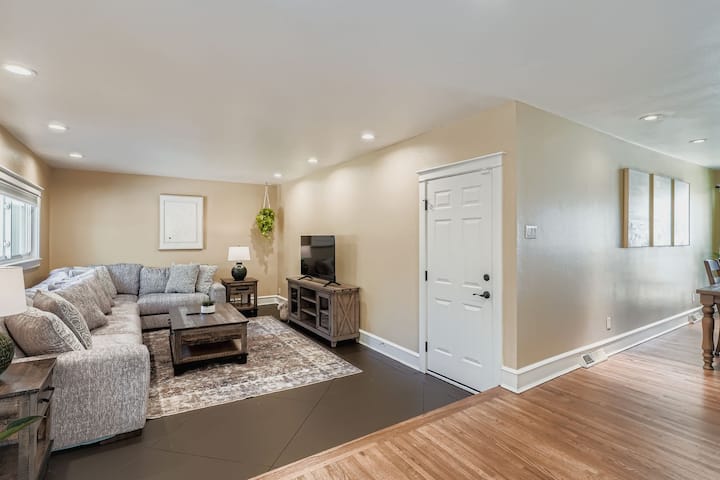Bright And Cozy Ranch Style House Centennial - Centennial, CO