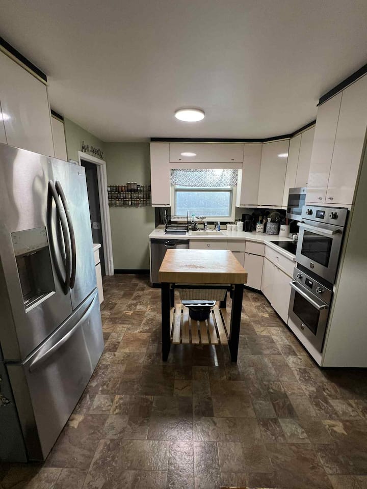 Midtown Retreat! - Albany, NY