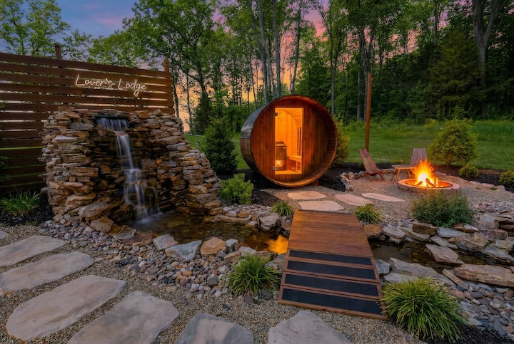 Lovers Lodge | Salt Sauna, Steam Sauna & Hot Tub