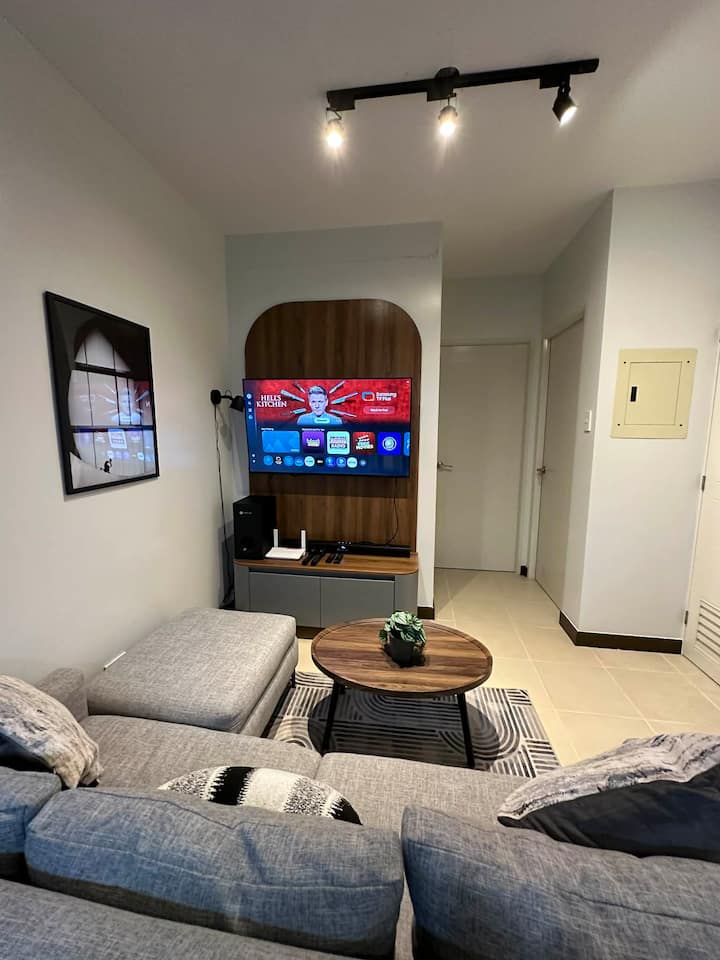 Modern 2br Near Sm Ecoland Verdon Parc Selfcheckin - Davao City