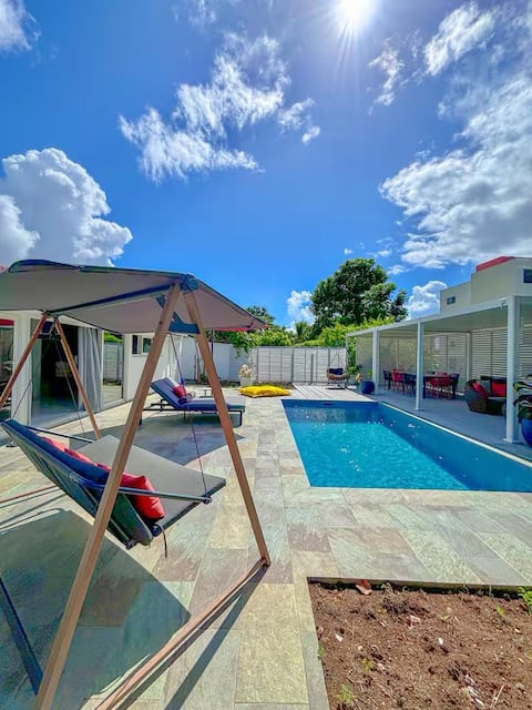 Beautiful Villa with Pool in Cluny Schoelcher