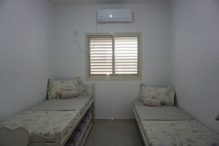 საძინებელი 1