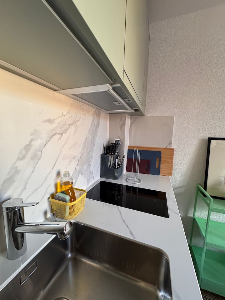 Neugasse | City Centre Micro Apartment 19 - Zurigo
