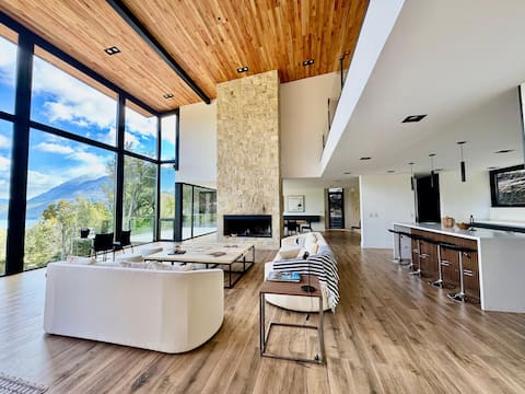 Successful Airbnb property: New Lake View Estate Golf, Ski & Polo in San Carlos De Bariloche