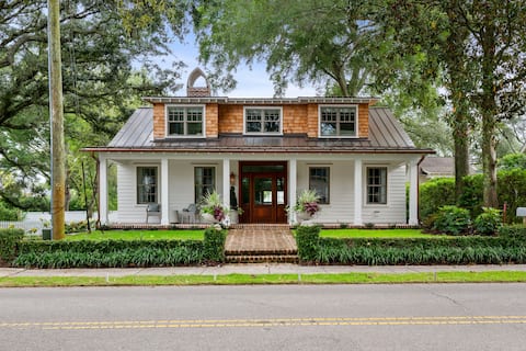 Luxury 4BR – Old Village Charm, Beach in Minutes