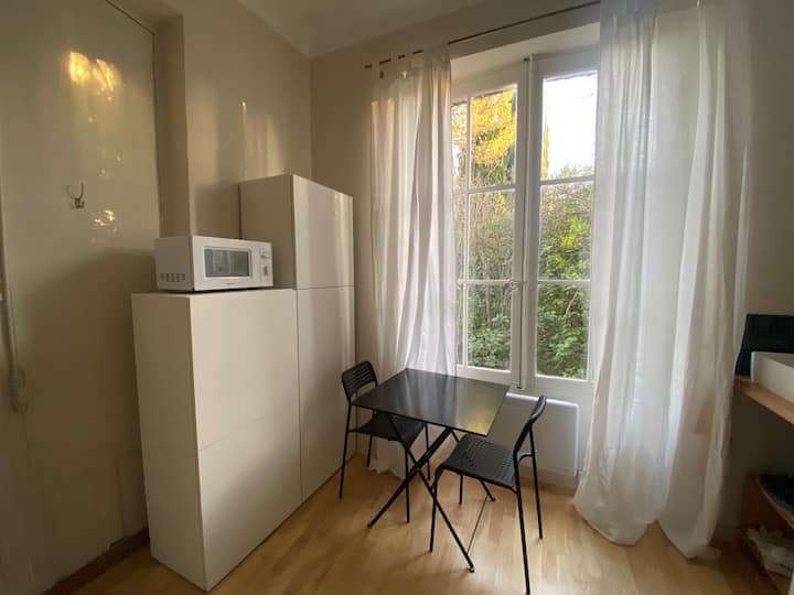 Studio Indépendant Au Cœur D’un Parc Paysager - Rousset