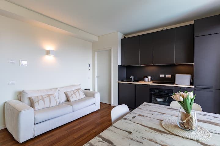 Penthouse With Rooftop Terrace & Spa - Milan