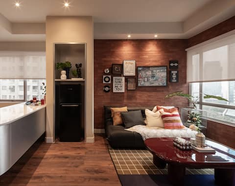 3BR Cozy Loft CBD Sudirman |New York Artist Design