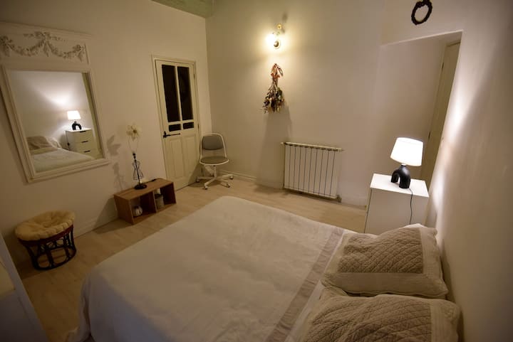 საძინებელი 1