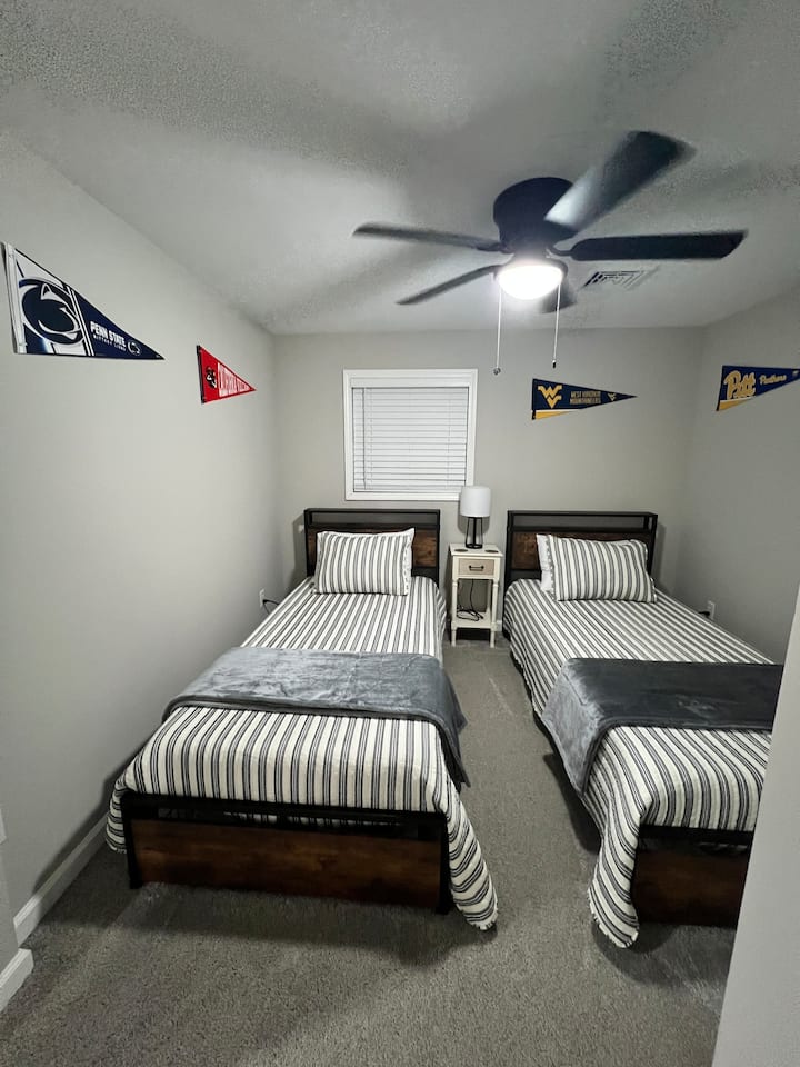 U 3. spavaćoj sobi nalaze se dva kreveta za jednu osobu (širine 140 – 169 cm). 