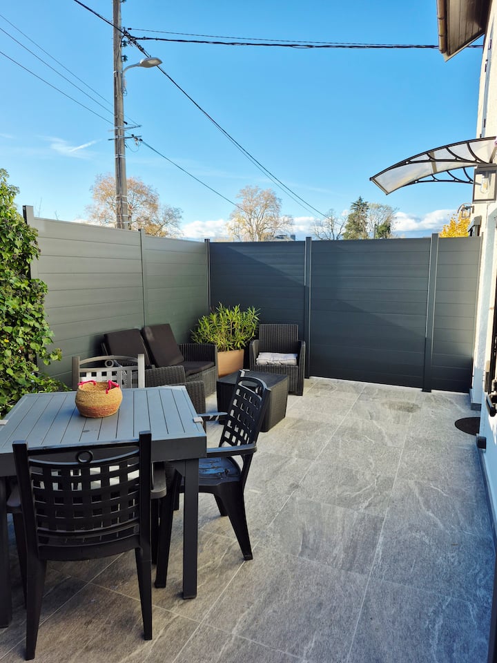 Lancienne Ferme Du Genevois - Terrasse Et Parking - Veyrier