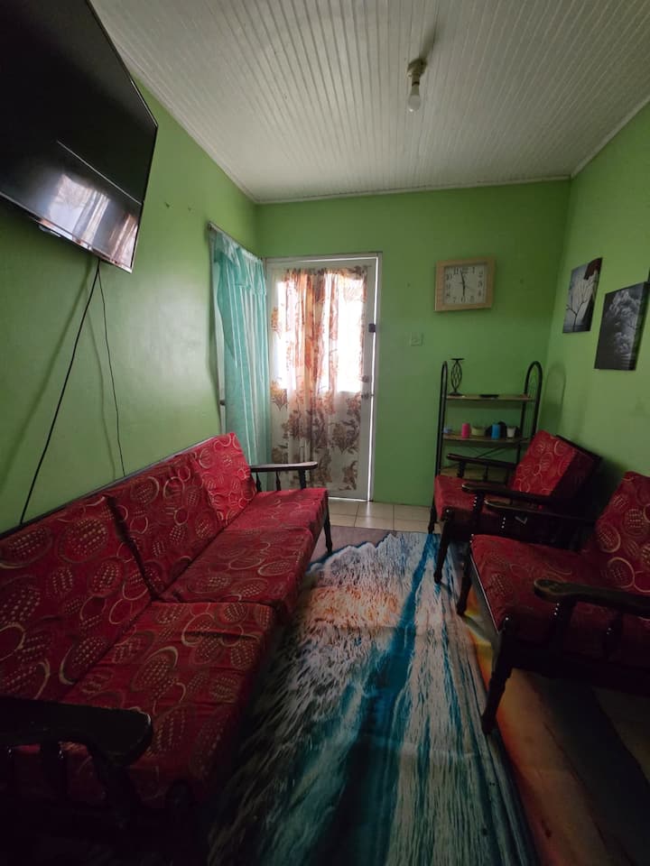 Simple Comfort Casa – Cozy 2-bedroom Home - Dominica