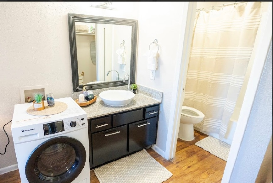 Tranquil 1/1 Bedroom DT Skyline View