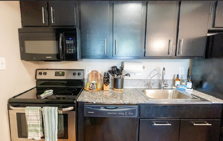 Tranquil 1/1 Bedroom DT Skyline View