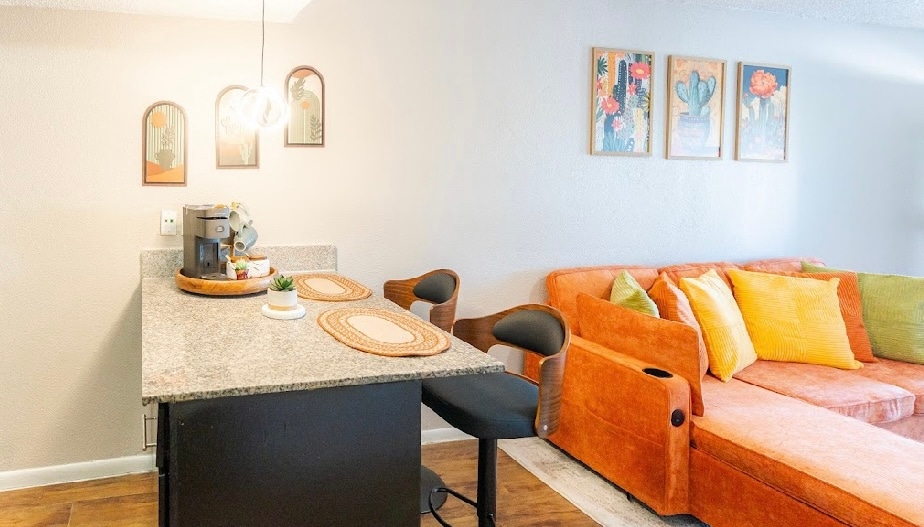 Tranquil 1/1 Bedroom DT Skyline View