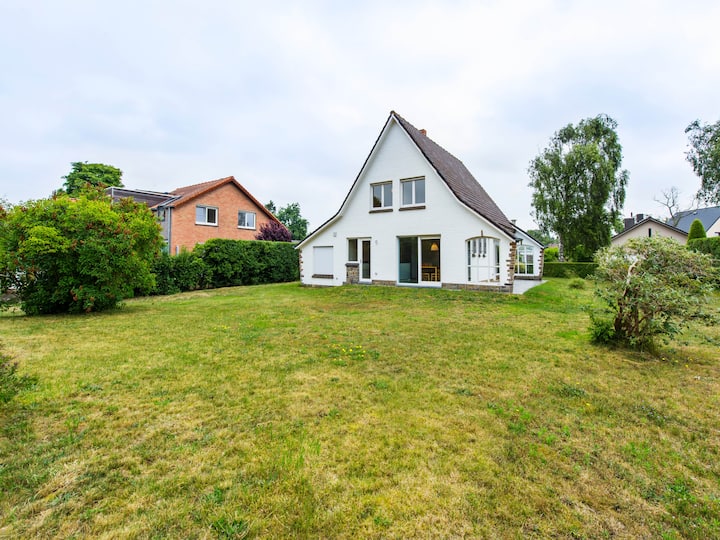 Villa Rénovée Avec Grand Jardin - Koksijde