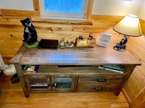 Top performing Airbnb: Country Bear Cabin in Big Bear Lake