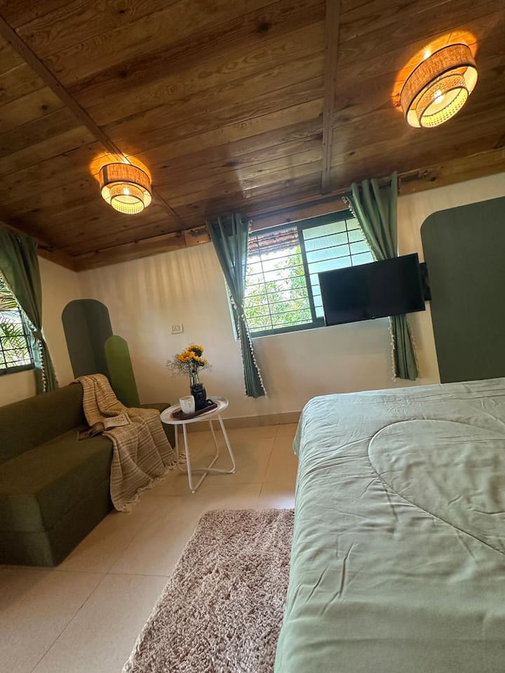 Studio Apartment W Pool |Vagator Beach-5 Min Ride - Goa