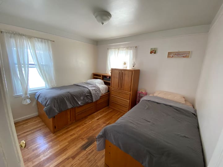 საძინებელი 1