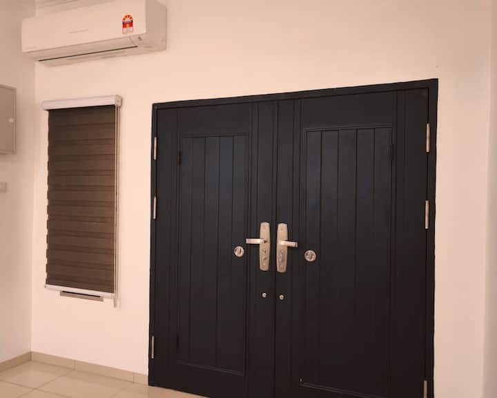 Cozy House @Opposite Bp Mall - Batu Pahat