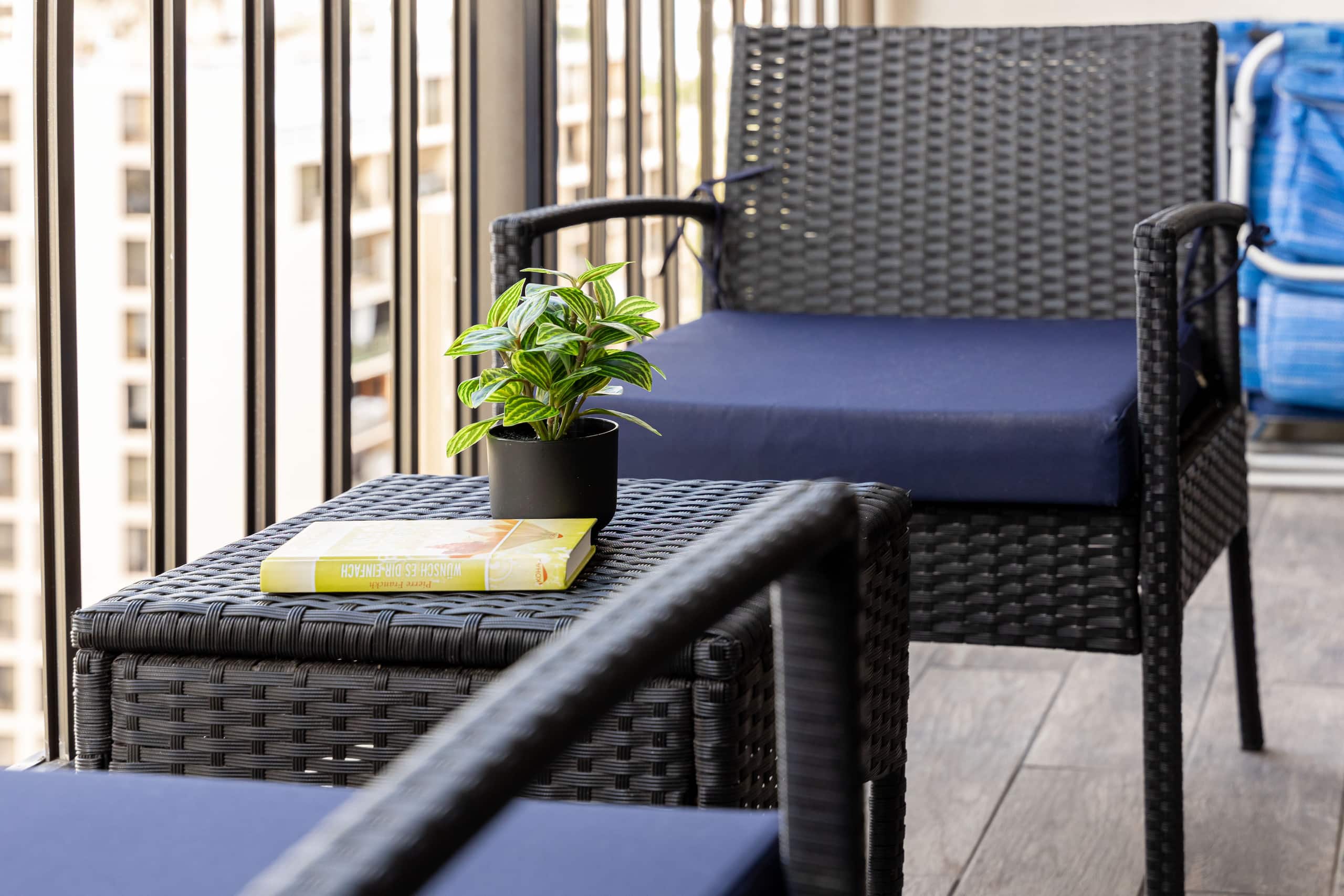 Condo in Honolulu · ★4.77 · 1 bedroom · 3 beds · 1 private bath - Image 42