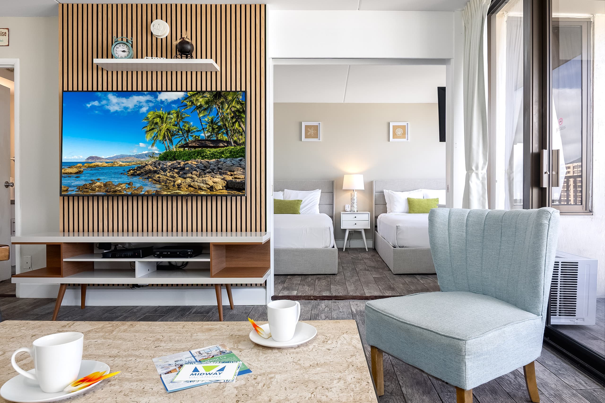 Condo in Honolulu · ★4.77 · 1 bedroom · 3 beds · 1 private bath - Image 2