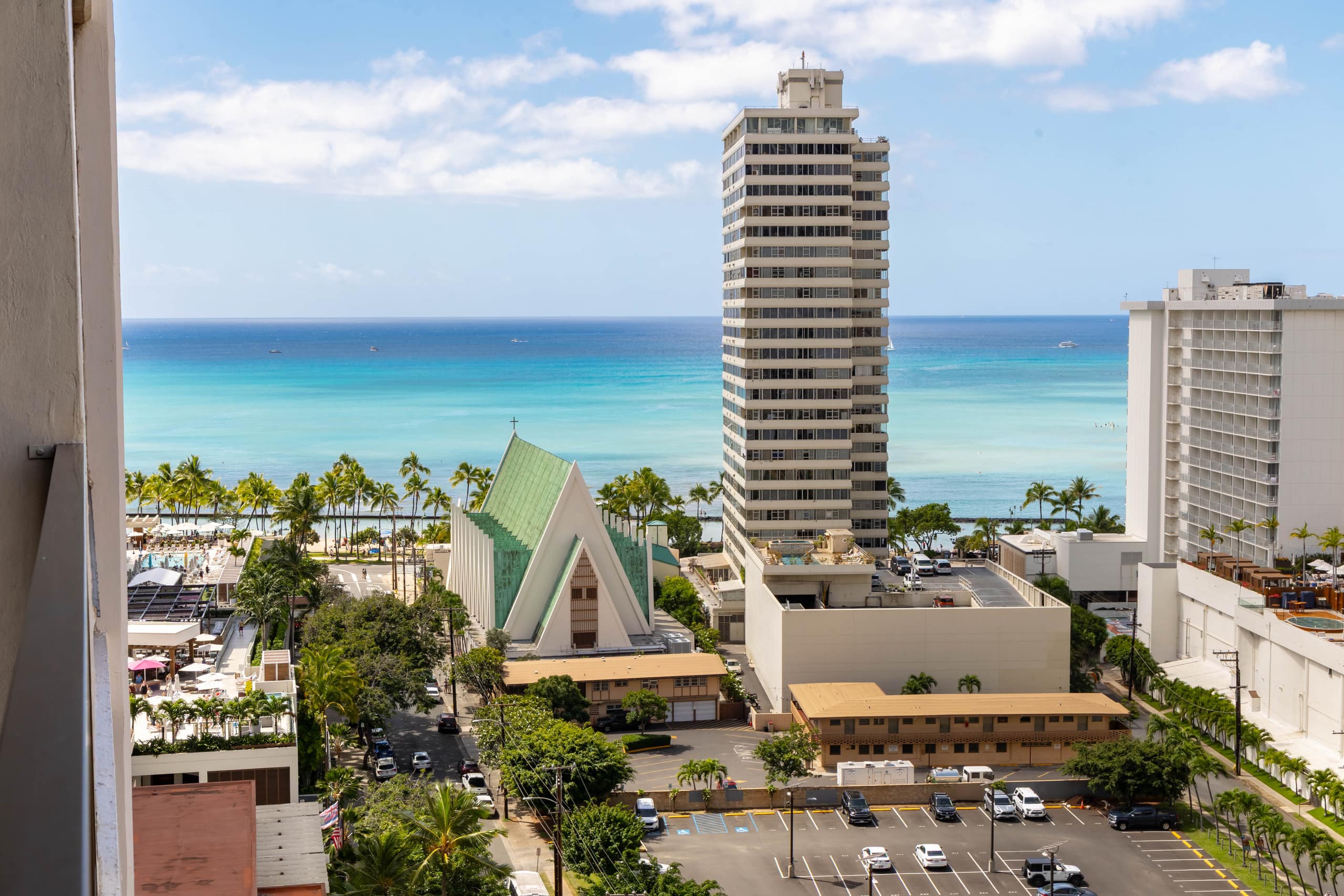 Condo in Honolulu · ★4.77 · 1 bedroom · 3 beds · 1 private bath - Image 45