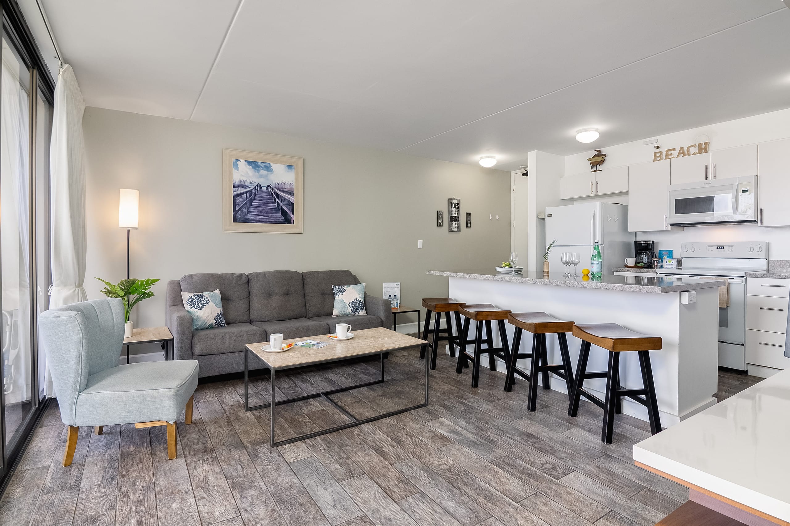 Condo in Honolulu · ★4.77 · 1 bedroom · 3 beds · 1 private bath - Image 4